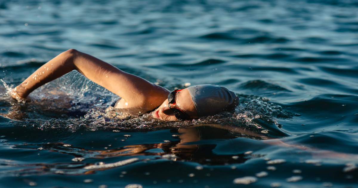 पोहण्याचे फायदे वाचाल तर थक्क व्हाल